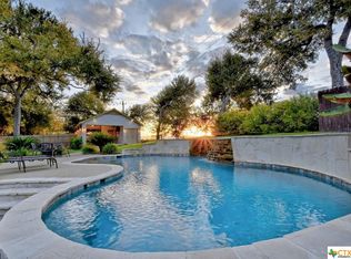 440 Oak Creek Cir, Luling, TX 78648