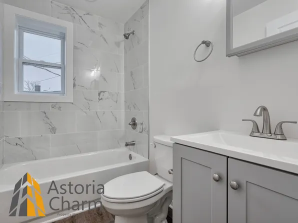 203 Chestnut St, Dundalk, MD 21222