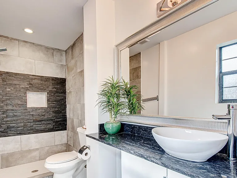 3543 Ashfield Dr — Photo 48