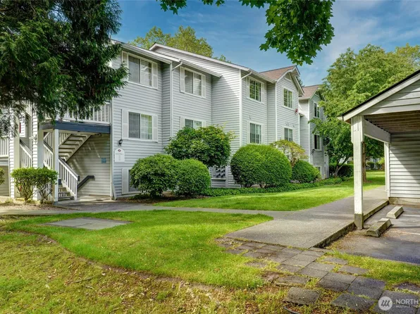 7453 Newcastle Golf Club Road #L304, Newcastle, WA 98059