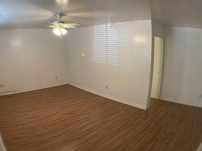 1728 N West St #B — Photo 9