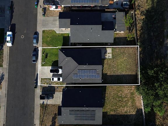 4th image of 2059 Blossom Ave