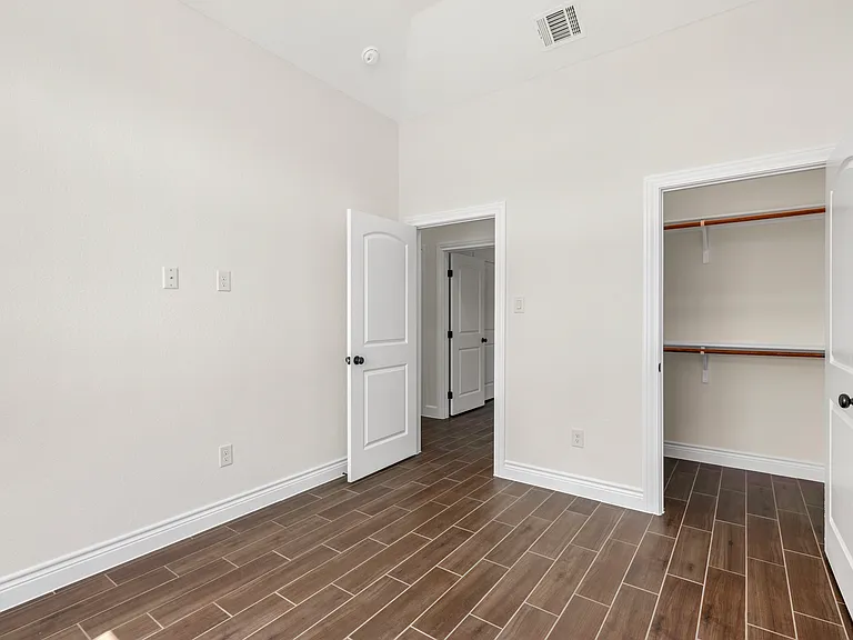 406 Park Cir — Photo 26