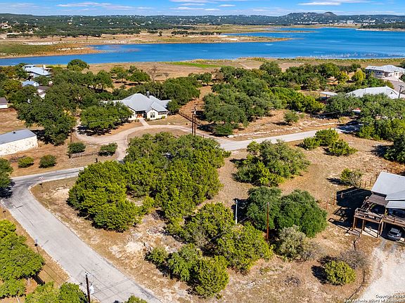 4th image of 826 Lake Island LOT 32