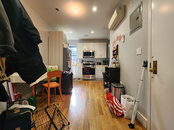 2nd image of 118 Marcus Garvey Blvd Floor 1