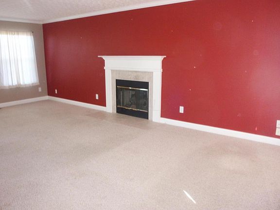 3rd image of 517 Clifden Ct