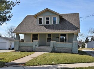 433 Defiance St, Wapakoneta, OH 45895