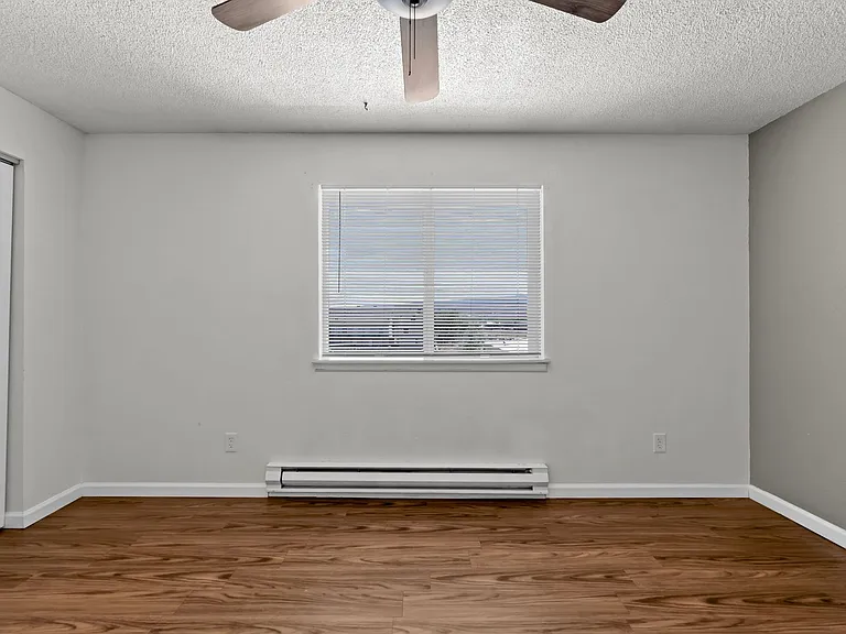 1535 Poplar Dr #10 — Photo 18