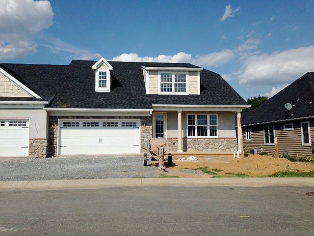 1st image of 160 Sawgrass Dr