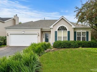 1S046 Mill Creek Cir W, Geneva, IL 60134