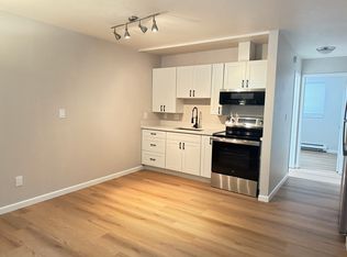 4054 California Ave SW #4, Seattle, WA 98116