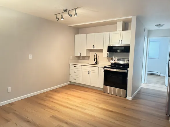 4054 California Ave SW #4, Seattle, WA 98116