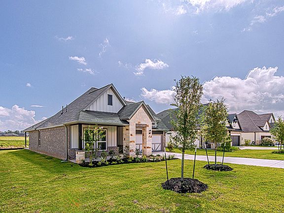 2nd image of 161 Peninsula Point Dr