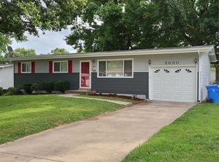 2690 Dove Dr, Florissant, MO