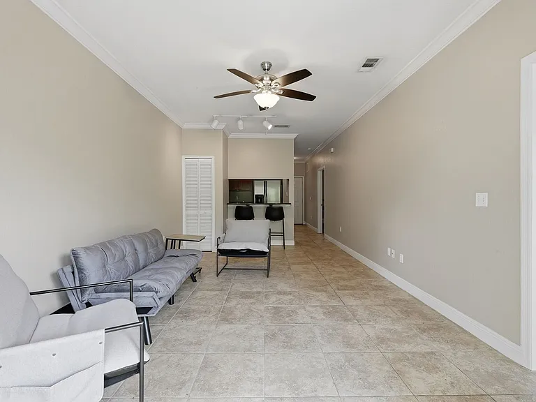 1440 NW 3rd Pl #307 — Photo 7