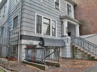 822 NW 21st Ave, Portland, OR 97209