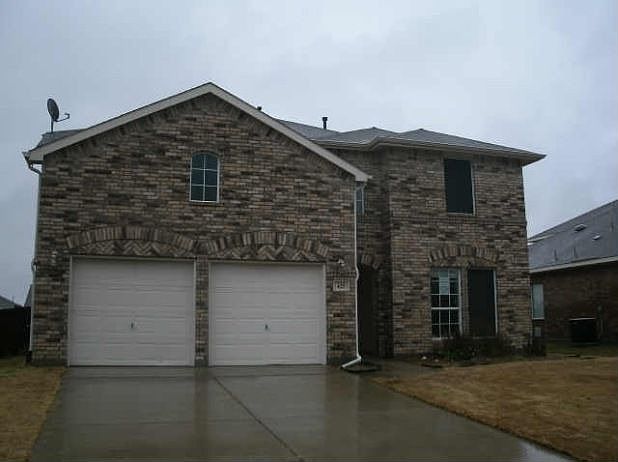 1st image of 425 Creekwood Ct
