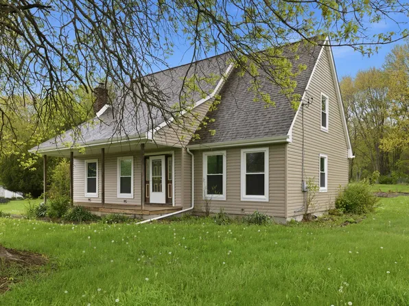 2104 Pulaski Rd, New Castle, PA 16105