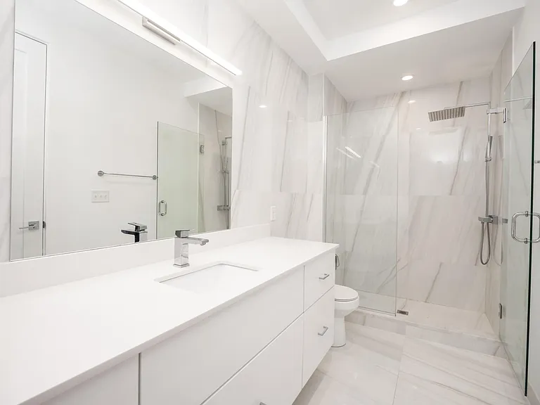 340 W 2nd St #17 — Photo 9