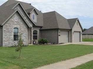 2874 W Topaz Dr, Fayetteville, AR 72704