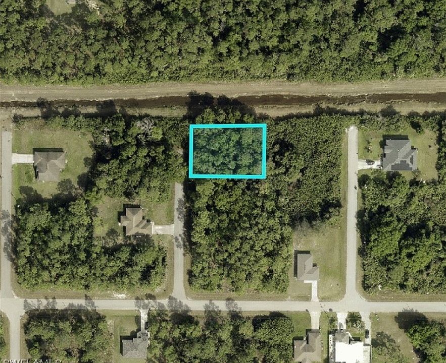 2nd image of 4606 Queen Ave N