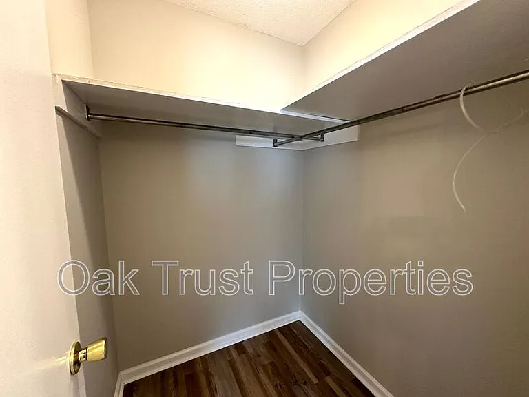 108 Columbia Dr — Photo 6