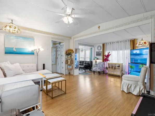 900 N Cleveland St Spc 101, Oceanside, CA 92054