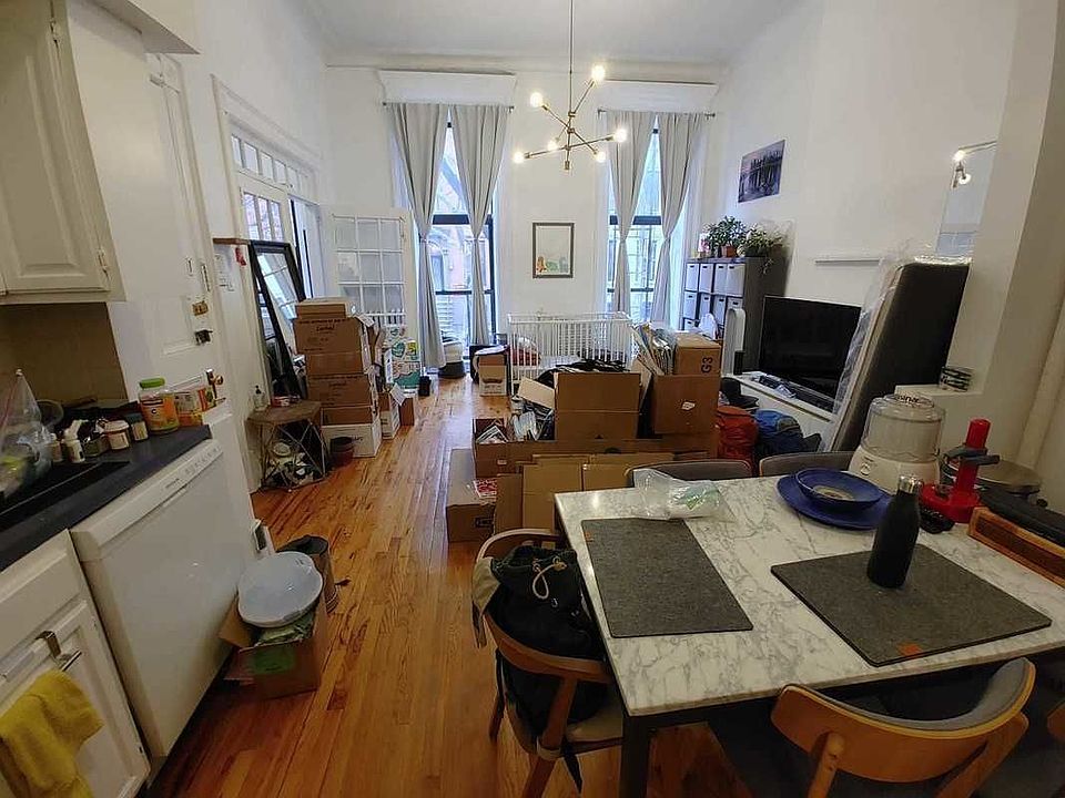 1st image of 276 Henry St APT 2A