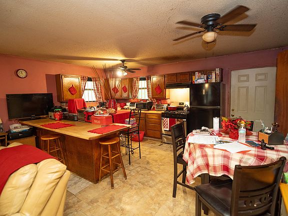 4th image of 2706 Longcoy St