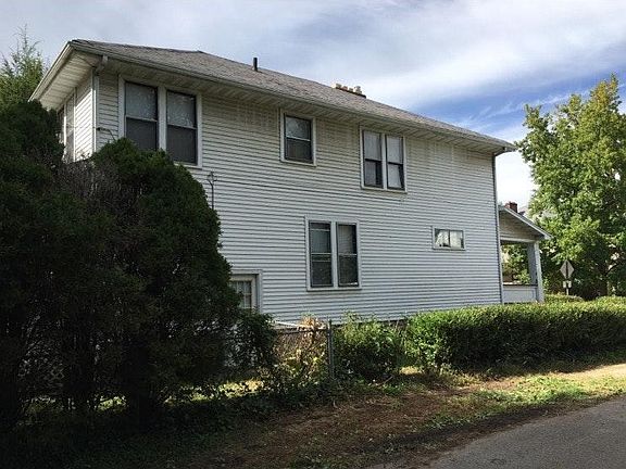 2nd image of 323 E Kelso Rd
