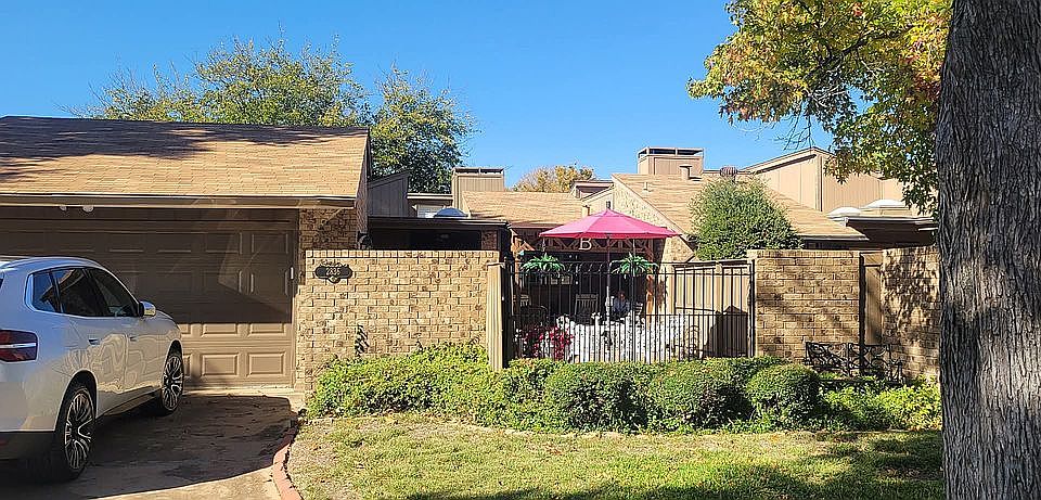 1st image of 2836 Mill Valley Dr