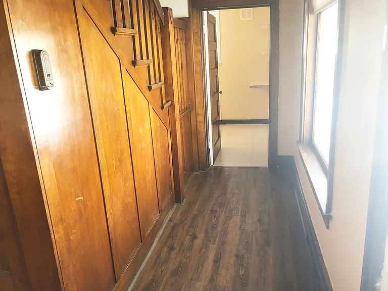 629 McClellan St — Photo 10