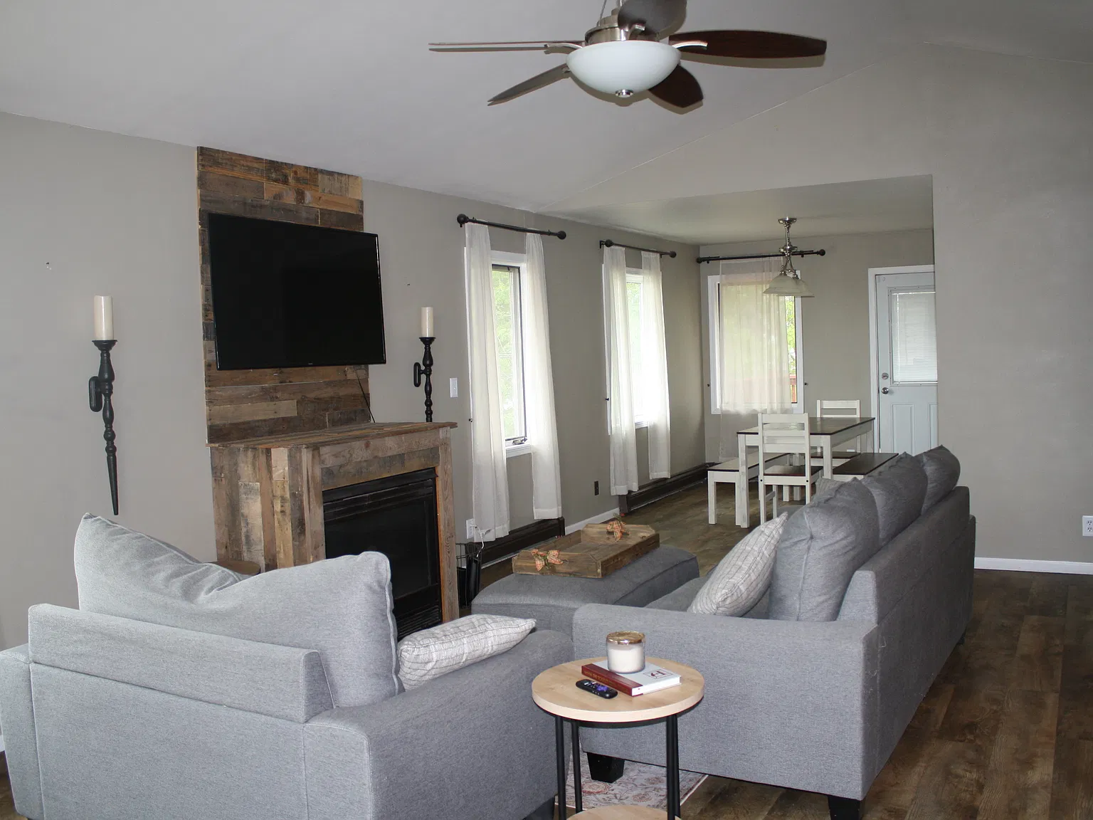 5 bed, 2892 sqft, $3,300 — Photo 4