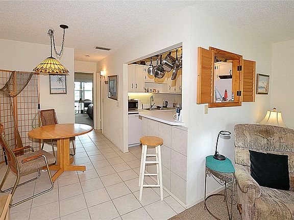 3rd image of 22 Vista Gardens Trl APT 204