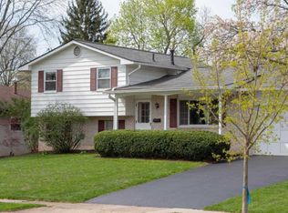 679 Old Coach Rd, Westerville, OH 43081