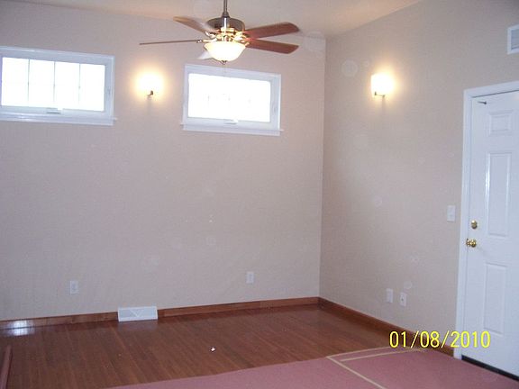 4th image of 526 Ann Ave