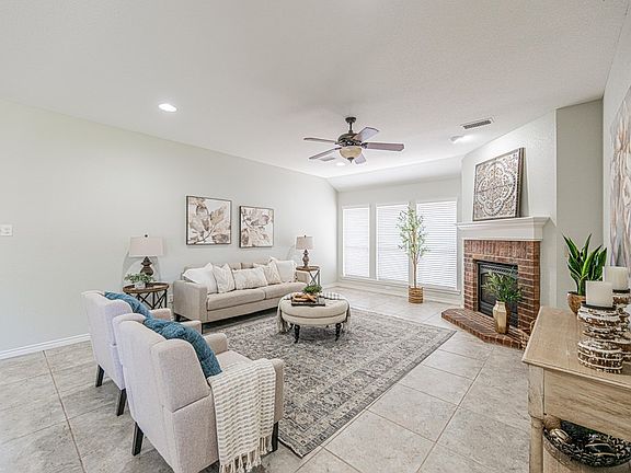 3rd image of 5610 San Saba Ave