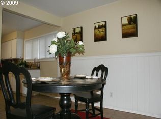 9901 SE Stephens St, Portland, OR 97216