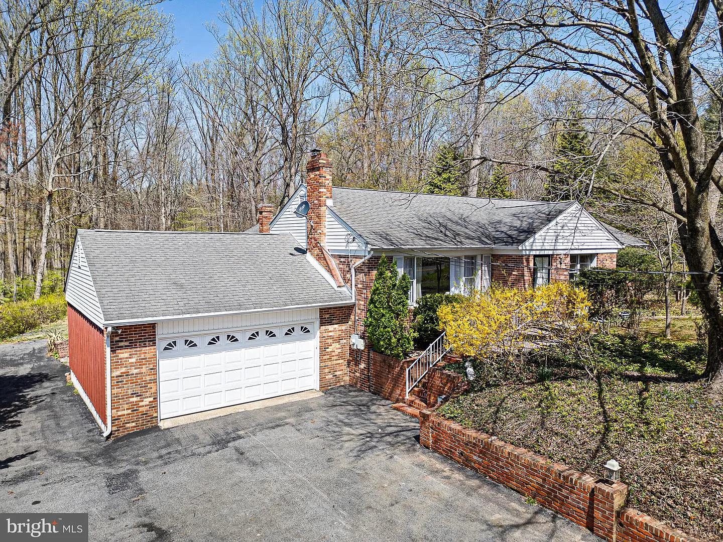337 Wedgewood Rd photo 1