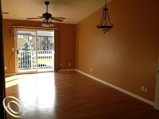 3rd image of 28548 Cole St