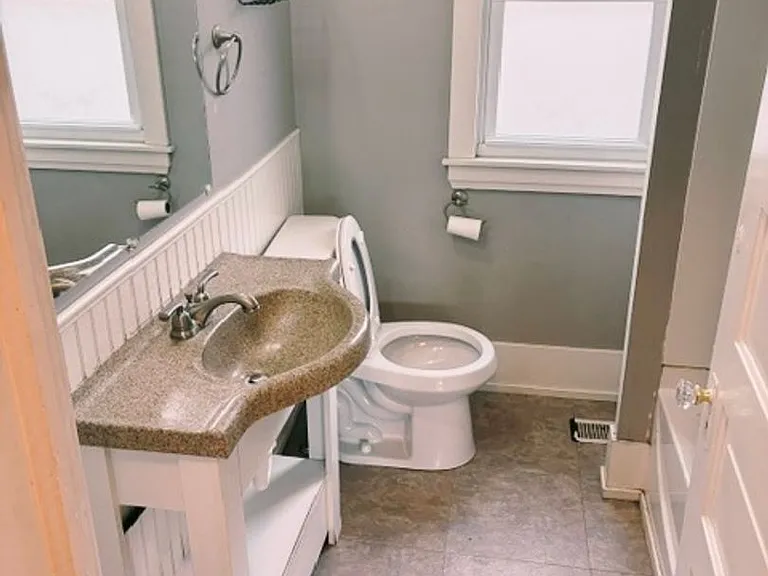21 Fairbanks St NE — Photo 7