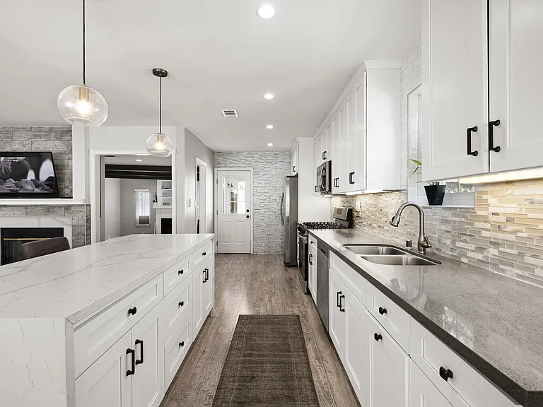 5655 Natick Ave — Photo 7