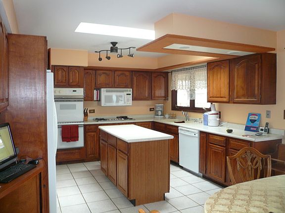 4th image of 25451 W T St