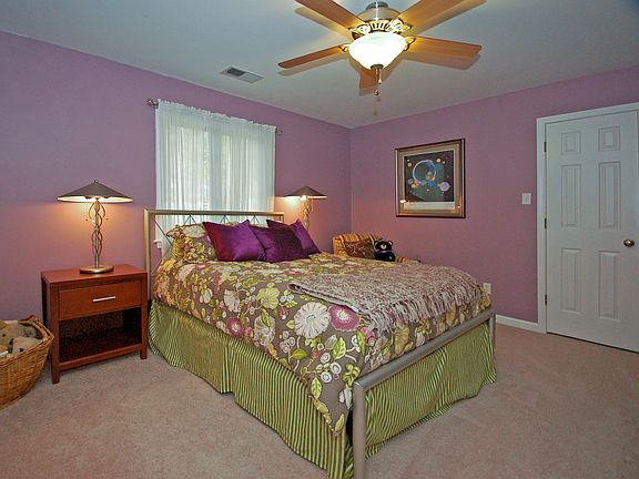 3rd image of 3102 Carrick Dr