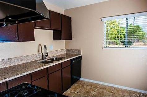 4th image of 15833 Los Cedros Ave