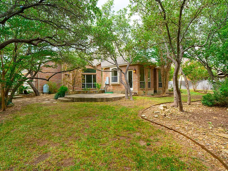 7523 Steeple Dr — Photo 3