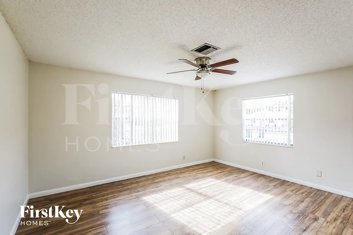 Building Photo - 7306 SW 3rd Ct