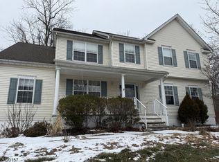 39 Canterbury Ln, Mansfield Twp., NJ 07840
