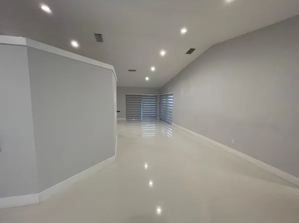 19361 SW 125th Ave, Miami, FL 33177