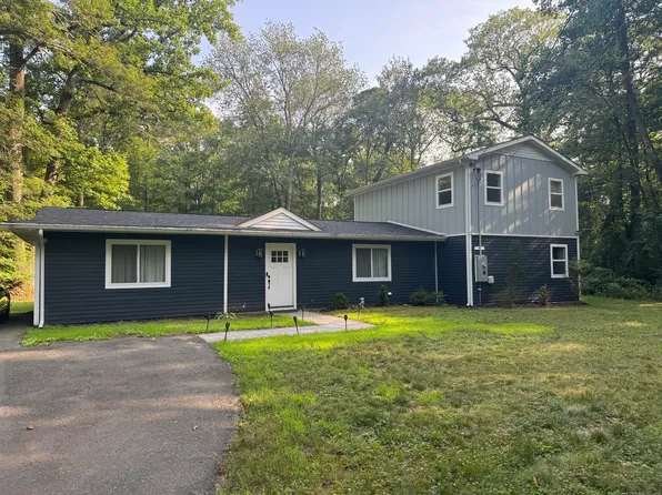 57 Lovers Lane, Monroe, CT 06468